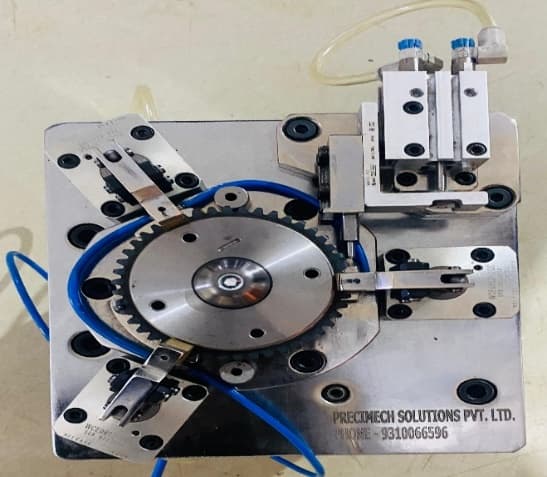 Rotary fixture